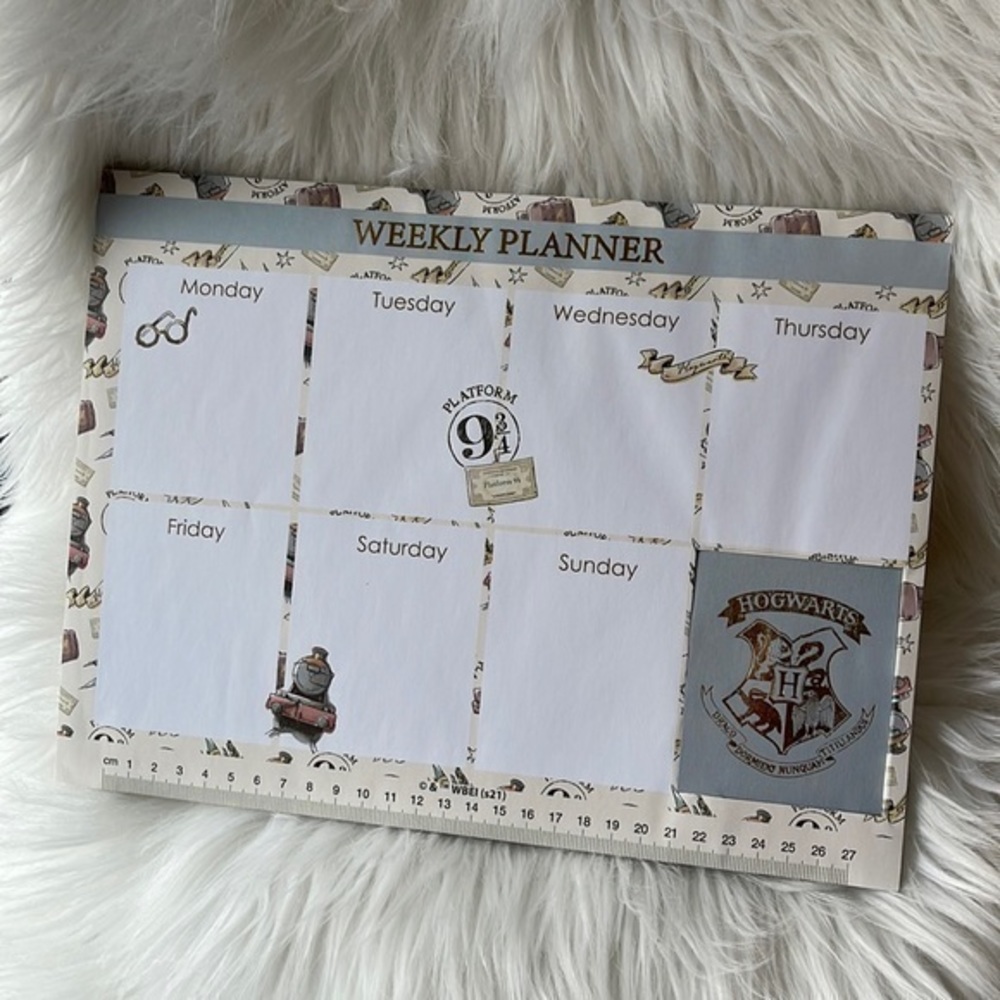 Harry Potter Hogwarts Weekly Planner / Desk Planner 💫